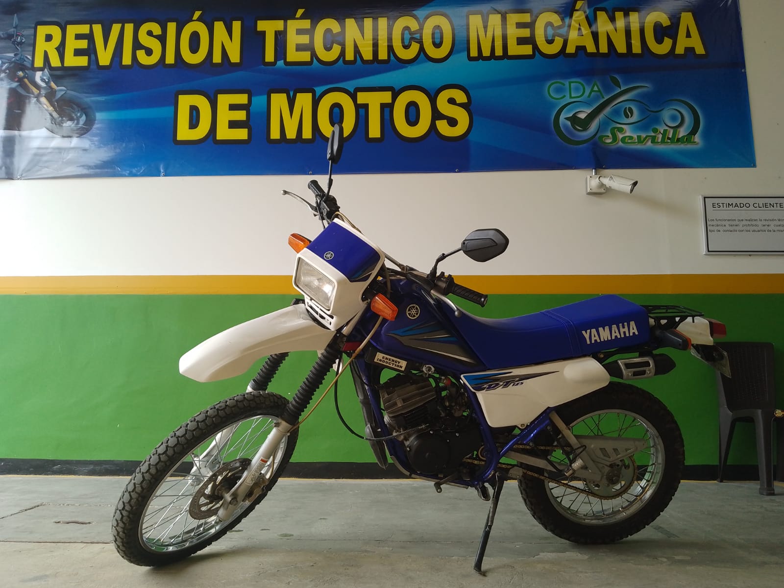 Revisión de suspensión de vehículo